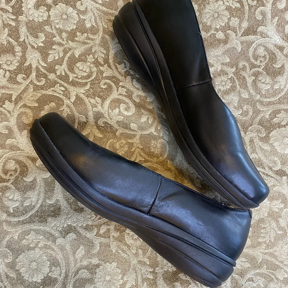 Dansko Black Flats 39 - Picture 4 of 7